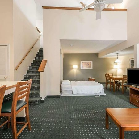 Hawthorn Suites Fort Worth University エクステリア 写真